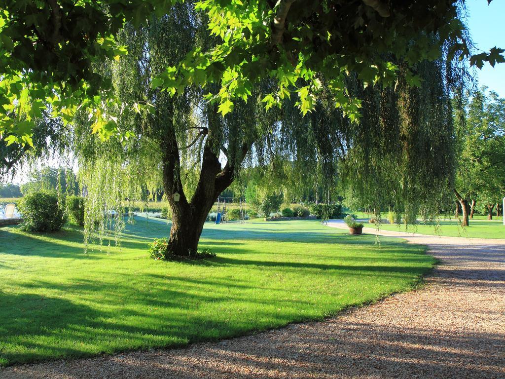 Domaine Des Escouanes Hotel Prudhomat Exterior photo